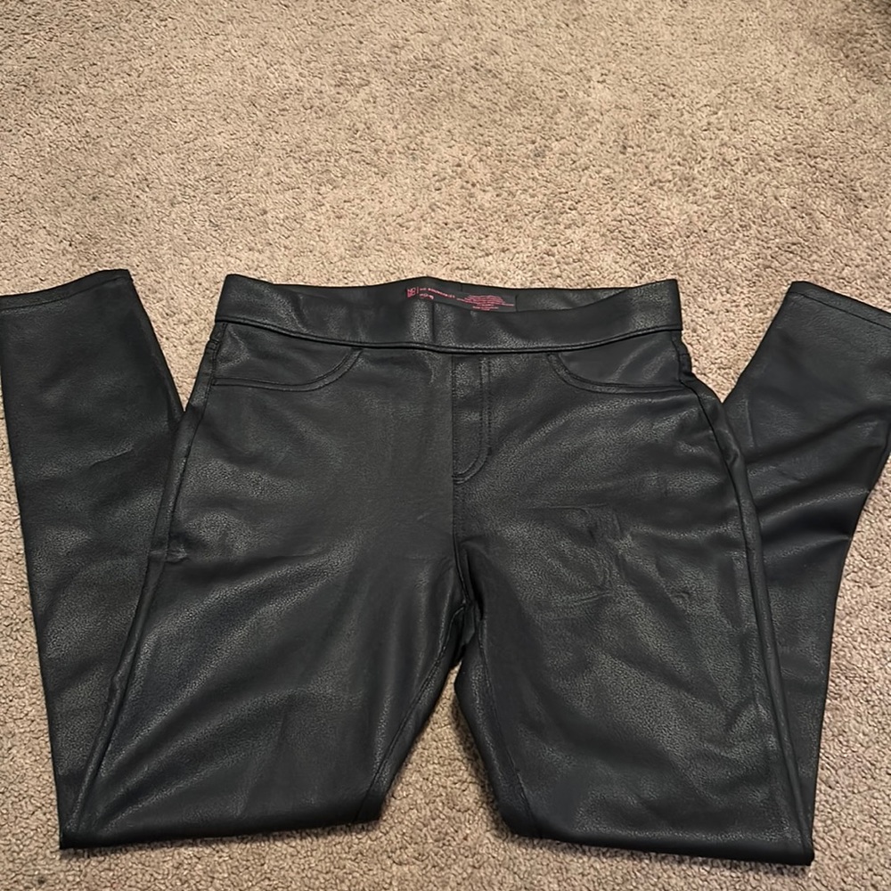 Faux leather leggings